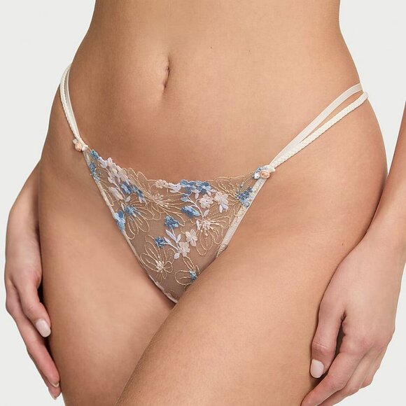 MEDIUM {Victoria's Secret} White Floral Embroidery Brazilian Panty - Picture 4 of 5